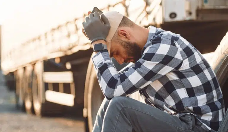 V1A_CCH_10ReasonsToHireTruckAccidentLawyer_Blog_heroImage_1124